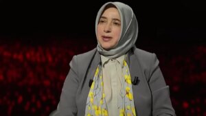 akit tvde sunucu ve ozlem zengin arasinda lgbti diyalogu ak parti doneminde yasal statulu dernek kurma hakki elde ettiler 7Dn1YudJ.jpg